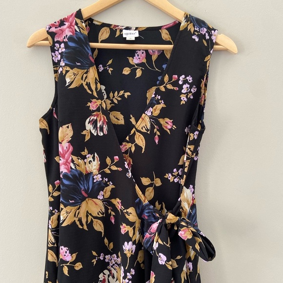 Women’s Sleeveless Wrap Tie Midi Ruffle Slit Black Floral Dress - Picture 4 of 4